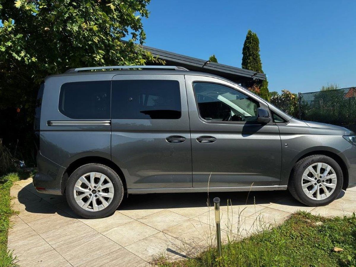 FORD CONNECT TITANIUM TOURNEO 2.0 DIESEL 122 KS