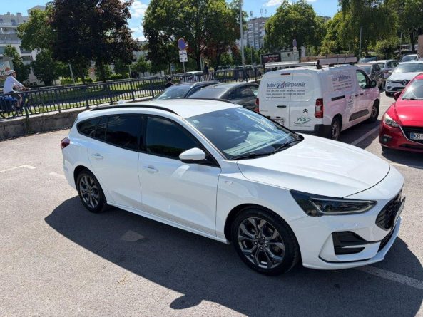 FORD FOCUS ST LINE AUTOMATIK 1.0 EcoBoost mHEV